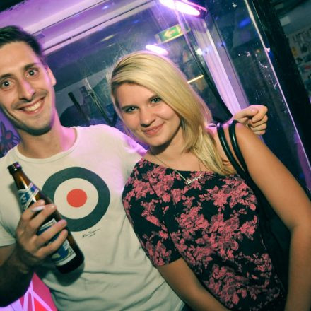 (VIENNAs FIRST) 90ies CLUB @ The Loft