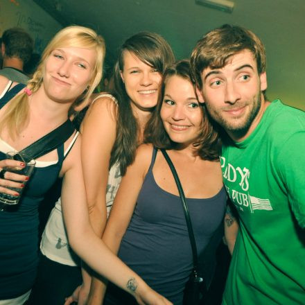 (VIENNAs FIRST) 90ies CLUB @ The Loft