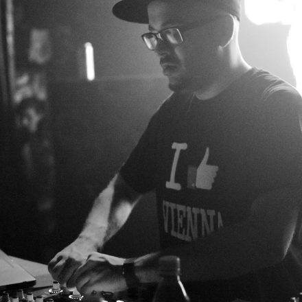 Bassclub presents Gramatik LIVE @ Flex