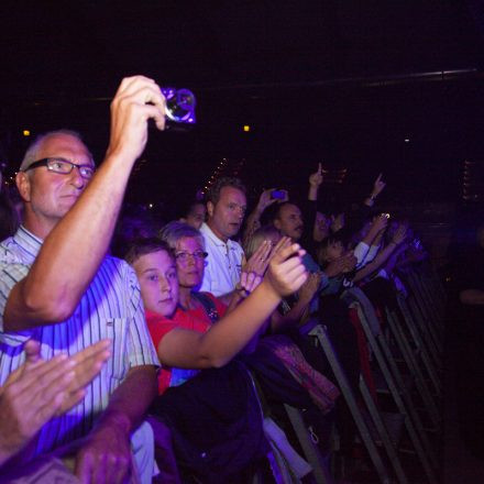 Status Quo w/ very Special Guest Opus @ Salzburgarena