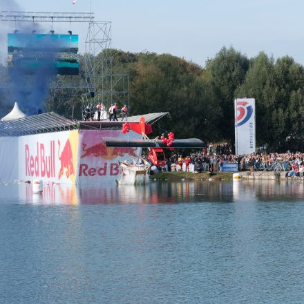 Red Bull Flugtag 2012 @ Brigittenauer Bucht Wien