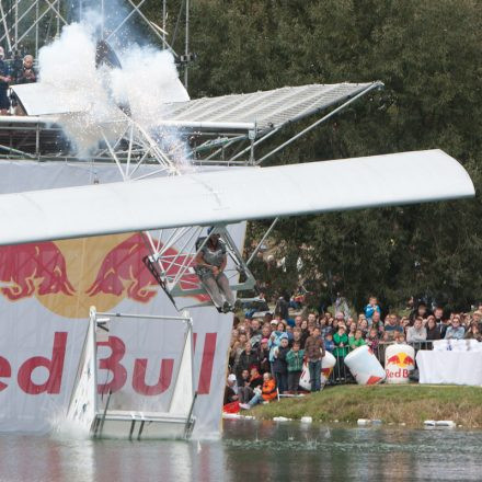 Red Bull Flugtag 2012 @ Brigittenauer Bucht Wien