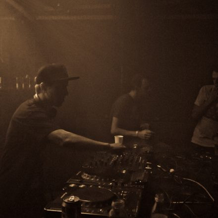 Eristoff Tracks Future Beatz feat. Phace