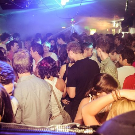Viennas First 90ies CLUB @ The Loft