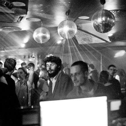 Fear le Funk presents J.R. & PH7 @ Auslage