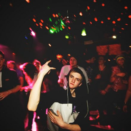 Drum and Bass gegen Hunger @ Camera Club