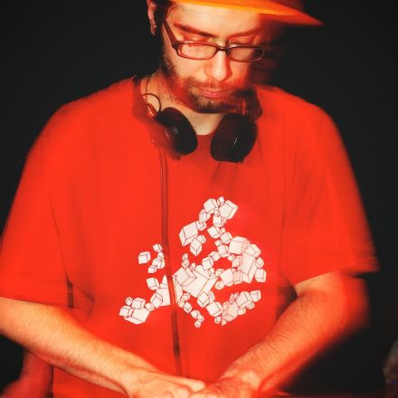 Drum and Bass gegen Hunger @ Camera Club