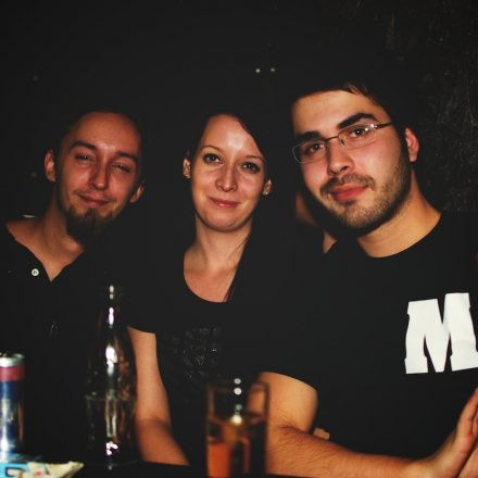 Drum and Bass gegen Hunger @ Camera Club