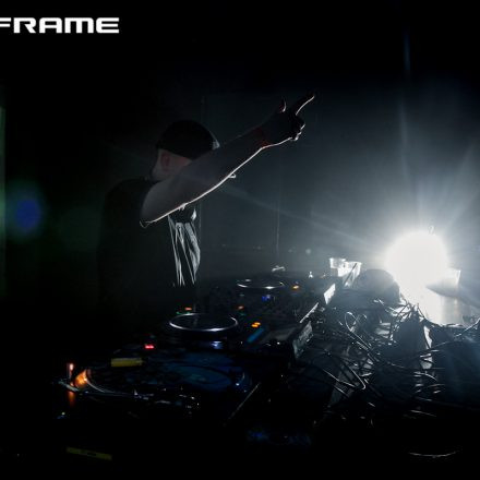 Mainframe feat. Hybrid Minds