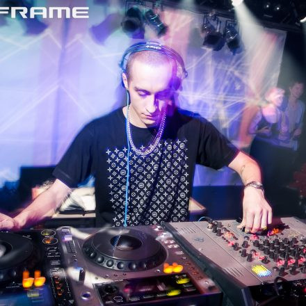 Mainframe & In Your Face pres. World Goes Down