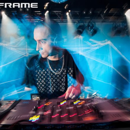 Mainframe & In Your Face pres. World Goes Down