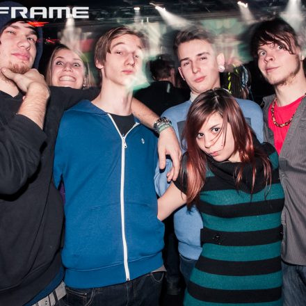 Mainframe & In Your Face pres. World Goes Down