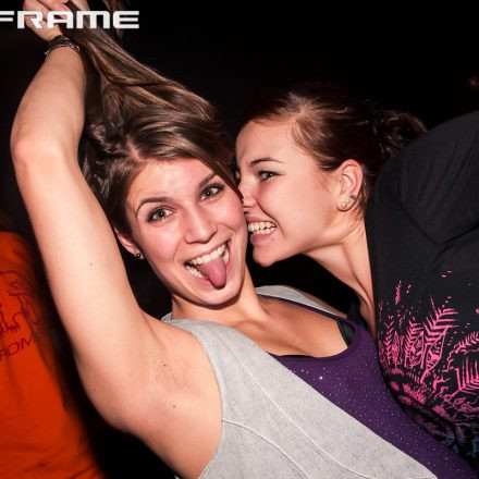 Mainframe & In Your Face pres. World Goes Down