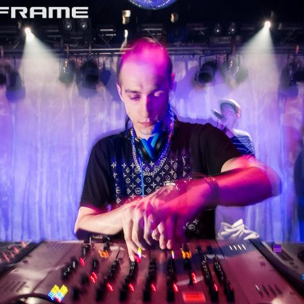 Mainframe & In Your Face pres. World Goes Down