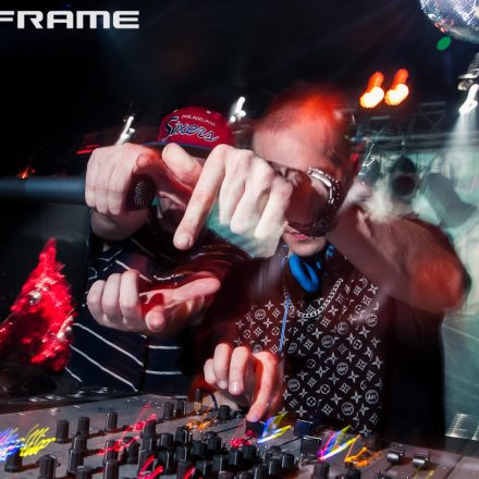 Mainframe & In Your Face pres. World Goes Down