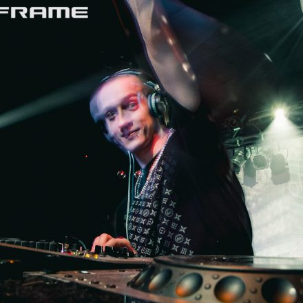 Mainframe & In Your Face pres. World Goes Down