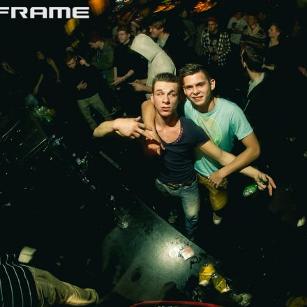 Mainframe & In Your Face pres. World Goes Down