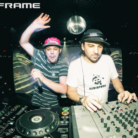 Mainframe & In Your Face pres. World Goes Down