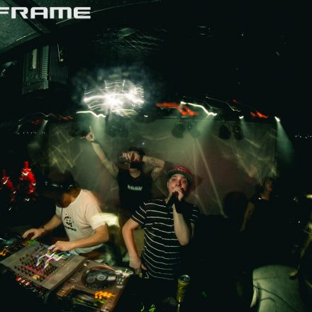 Mainframe & In Your Face pres. World Goes Down