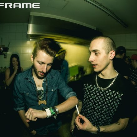 Mainframe & In Your Face pres. World Goes Down