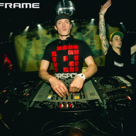 Mainframe & In Your Face pres. World Goes Down