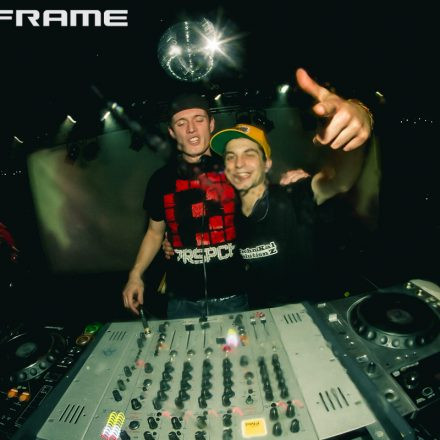 Mainframe & In Your Face pres. World Goes Down