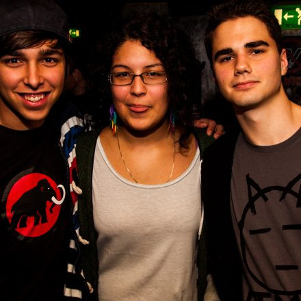 Eristoff Tracks Future Beatz feat. Fred V & Grafix @ Flex