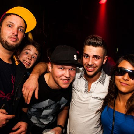 Eristoff Tracks Future Beatz feat. Fred V & Grafix @ Flex