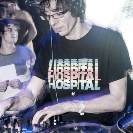 Eristoff Tracks Future Beatz feat. Fred V & Grafix @ Flex
