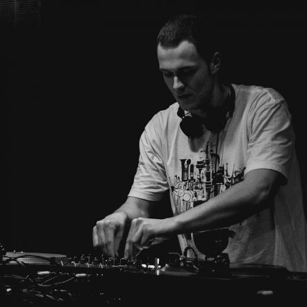 Eristoff Tracks Future Beatz feat. Fred V & Grafix Pt. II