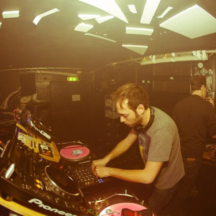 Reday2Rumble pres. die Musikveranstaltung ihres Vertrauens @ The Loft