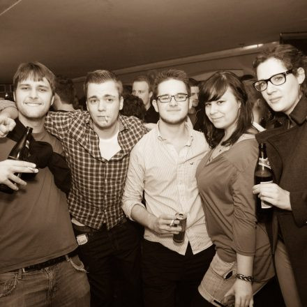 Schwester Semester @ The Loft