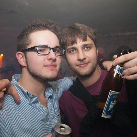 Schwester Semester @ The Loft