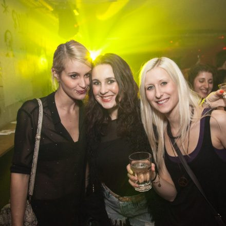 Schwester Semester @ The Loft