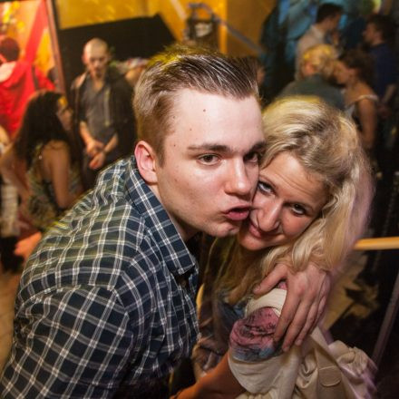 Schwester Semester @ The Loft