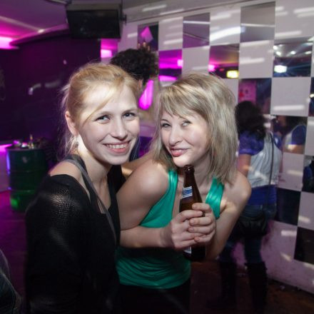 Schwester Semester @ The Loft