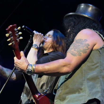 Slash feat. Myles Kennedy & The Conspirators