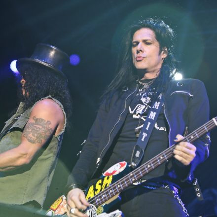 Slash feat. Myles Kennedy & The Conspirators