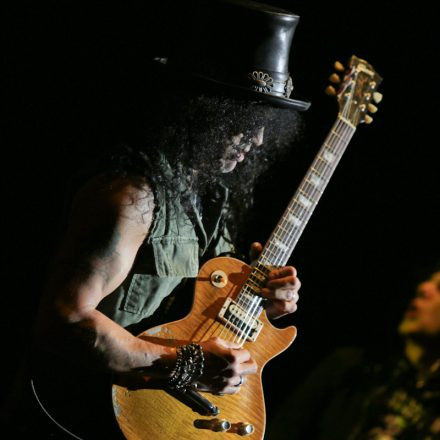 Slash feat. Myles Kennedy & The Conspirators