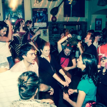 Hallowien vs. Fasching @ Klub Ost