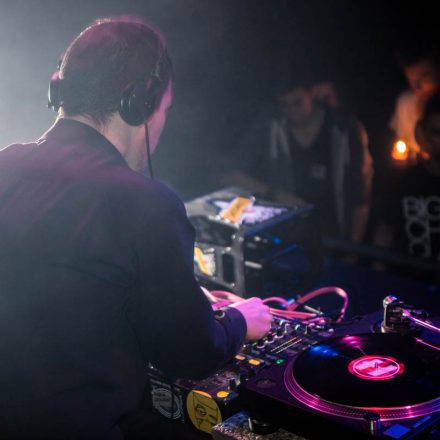 Vollkontakt & LENZMAN @ Fluc