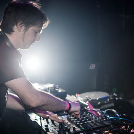 Vollkontakt & LENZMAN @ Fluc