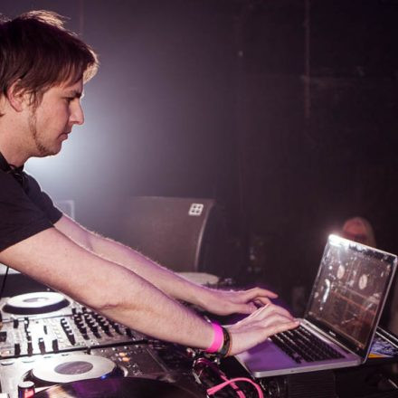Vollkontakt & LENZMAN @ Fluc