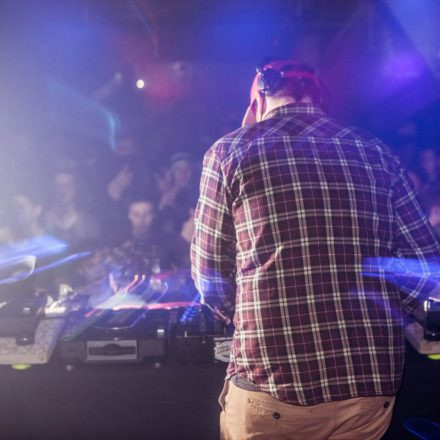 Vollkontakt & LENZMAN @ Fluc