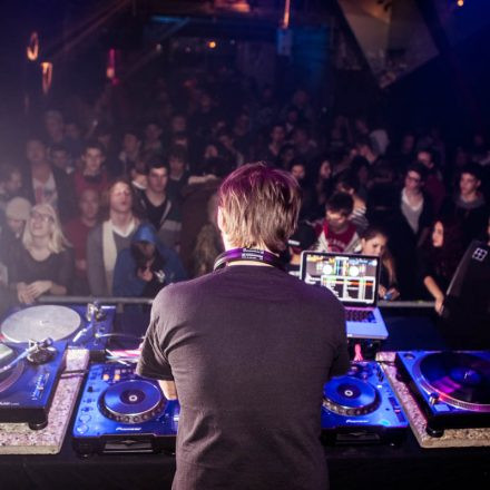 Vollkontakt & LENZMAN @ Fluc
