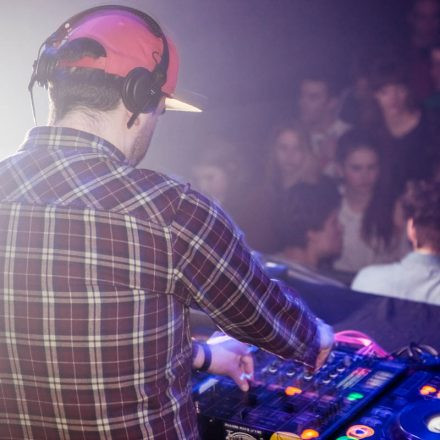 Vollkontakt & LENZMAN @ Fluc