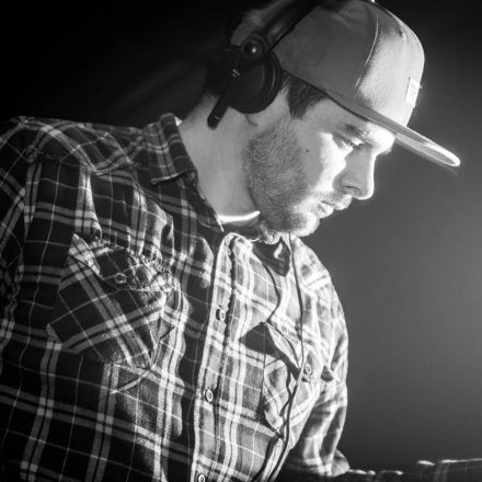 Vollkontakt & LENZMAN @ Fluc