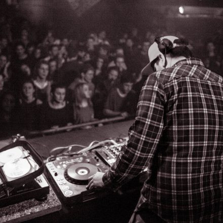 Vollkontakt & LENZMAN @ Fluc