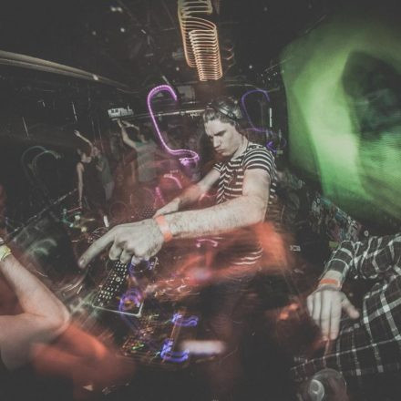 T H A T S H x T w/ Jumodaddy & Wondawulf (by P.Lipiarski)