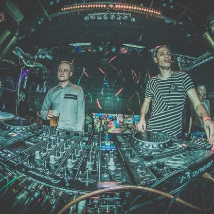 T H A T S H x T w/ Jumodaddy & Wondawulf (by P.Lipiarski)